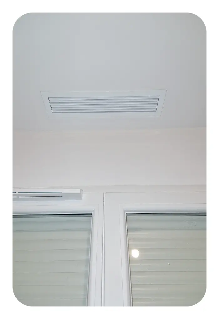Installation d’un système gainable Heiwa avec régulation par zoning dans une maison à Meyzieu