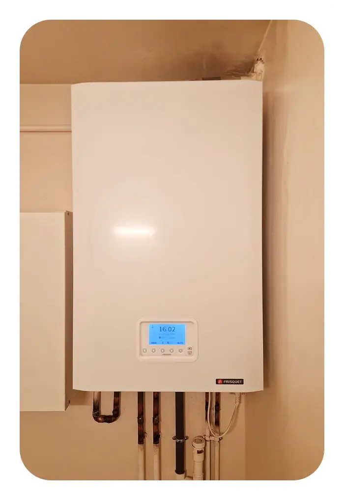 Chaudière à condensation Frisquet installée dans un appartement à Lyon 6
