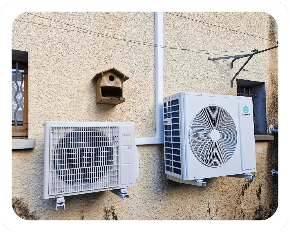 unité extérieure pour ballon thermodynamique installée à Rillieux-la-Pape