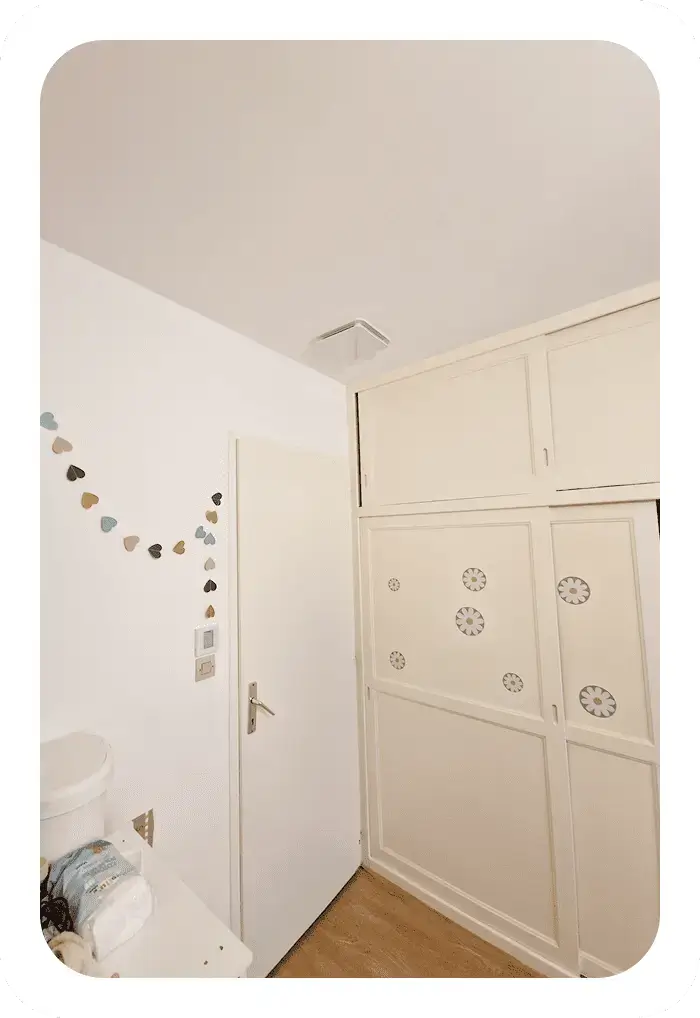 grille ODB discrète installée dans une chambre à Rillieux-la-Pape