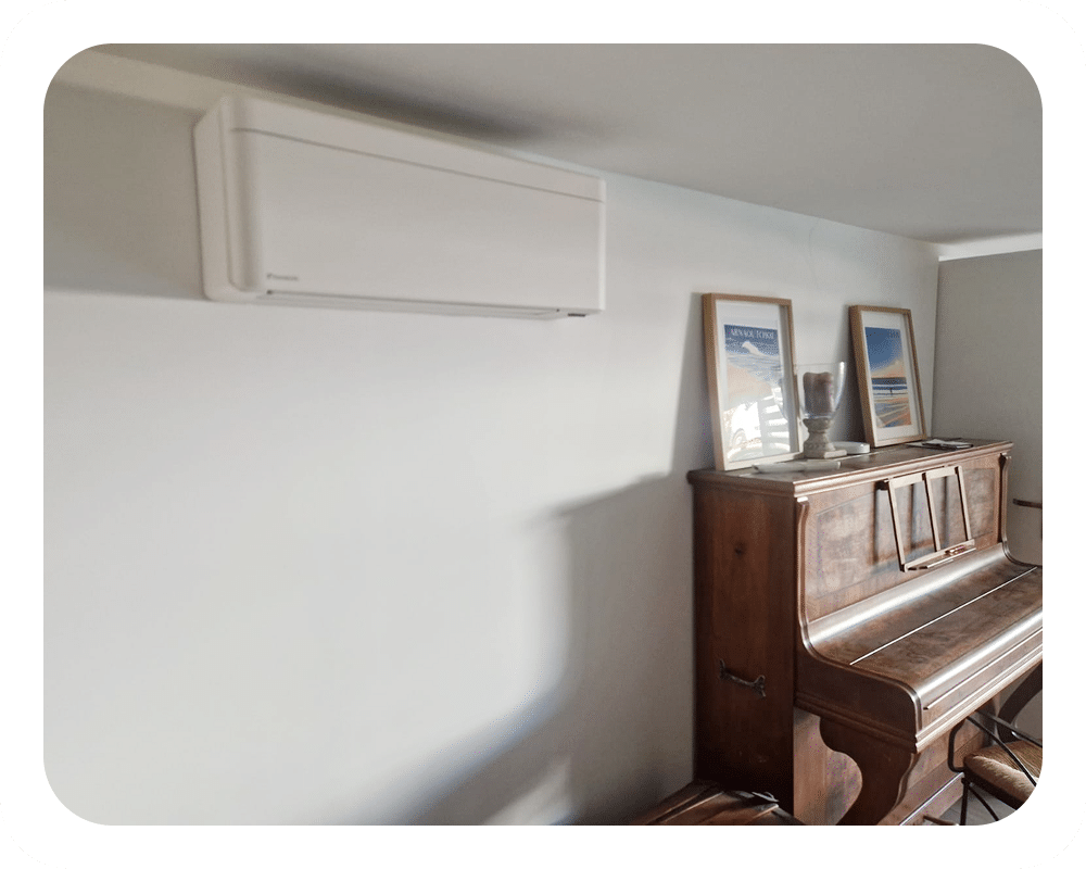 Climatisation murale multi split DAIKIN installée dans séjour à Genas - 03-2026