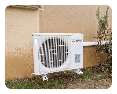 groupe extérieur climatisation Mitsubishi Genay chambre sous rampant janvier 2025