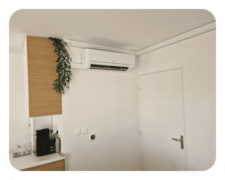 unité intérieure de climatisation monosplit installée dans un appartement à Jonage